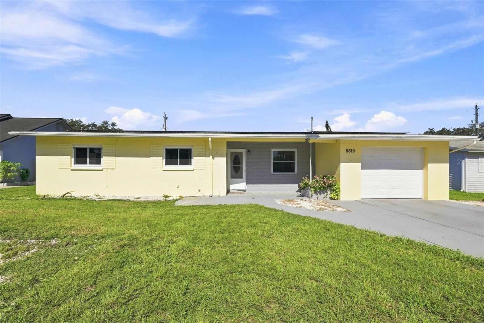 Property Photo:  9810 N 54th Street  FL 33617 