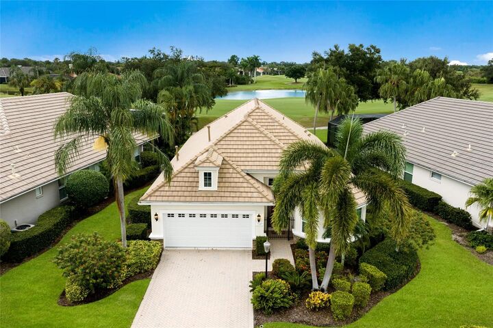 Property Photo: 7147 Sandhills Place FL 34202