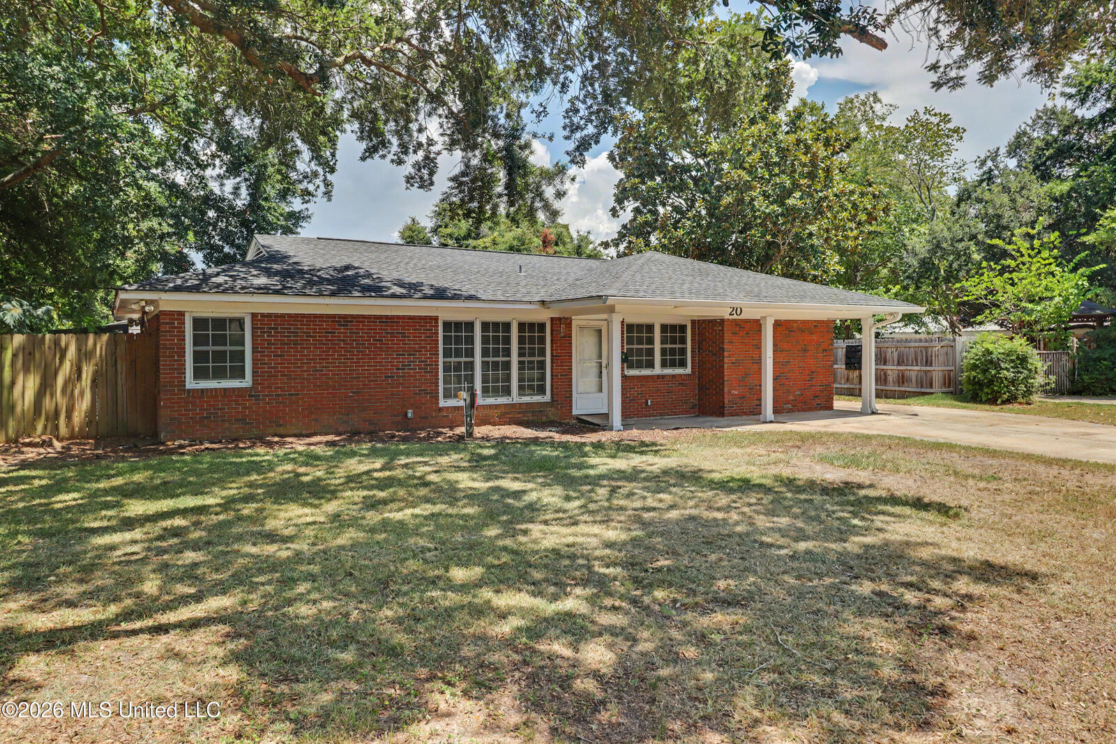 Property Photo: 20 Woodglen Drive MS 39507
