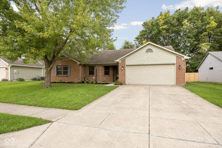 Property Photo: 854 Ellington Circle IN 46143