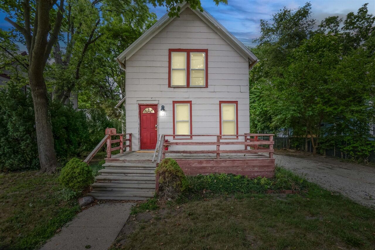 Property Photo:  124 Felch Street  MI 48103-3330 