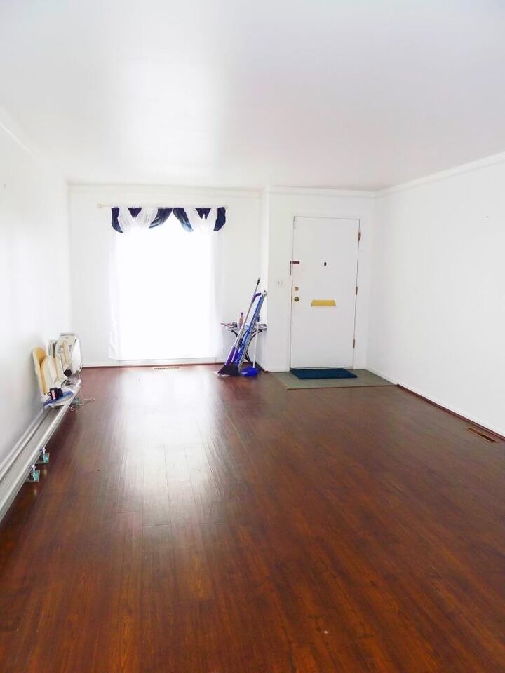 Property Photo:  2020 Stoney Brook Court  MI 48507 