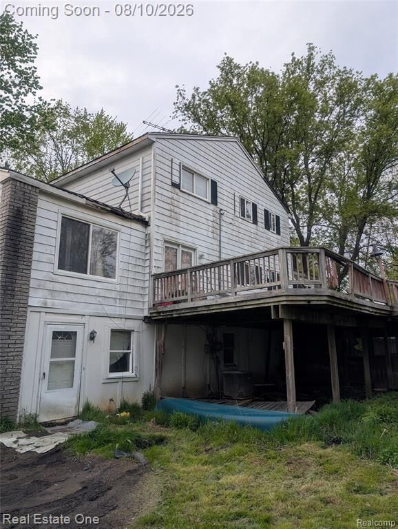 Property Photo:  5242 White Lake Road  MI 48346 2645 