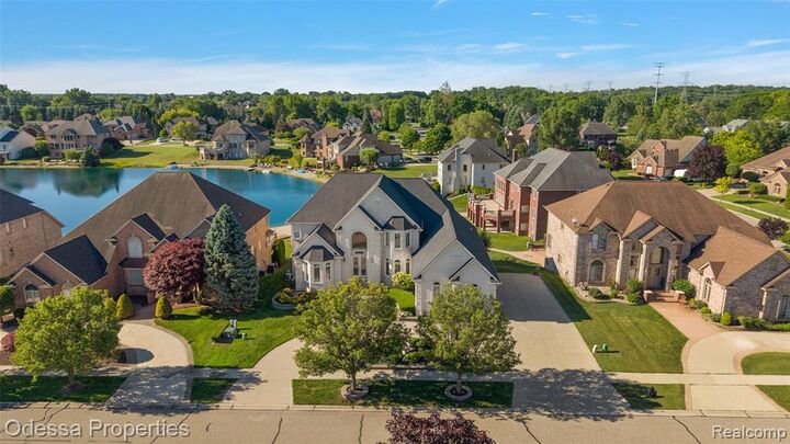 Property Photo:  12984 Azure Drive  MI 48315 3515 