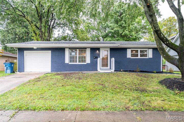 Property Photo:  14 Wilson Park Drive  IL 62040 