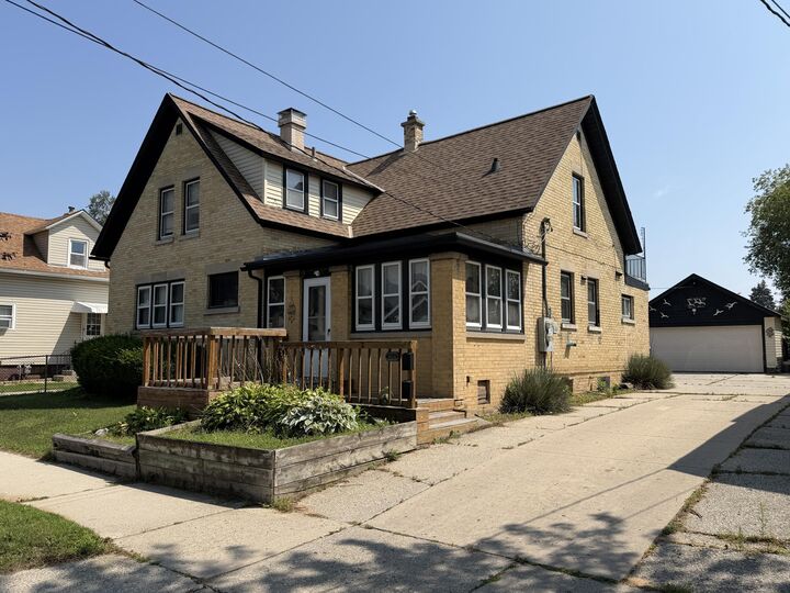 Property Photo: 1321 S 16th St WI 54220