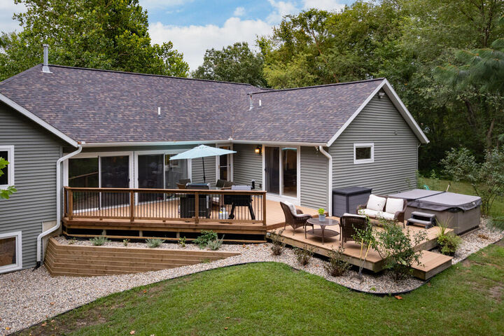 Property Photo:  1662 Sycamore Street  MI 49078 