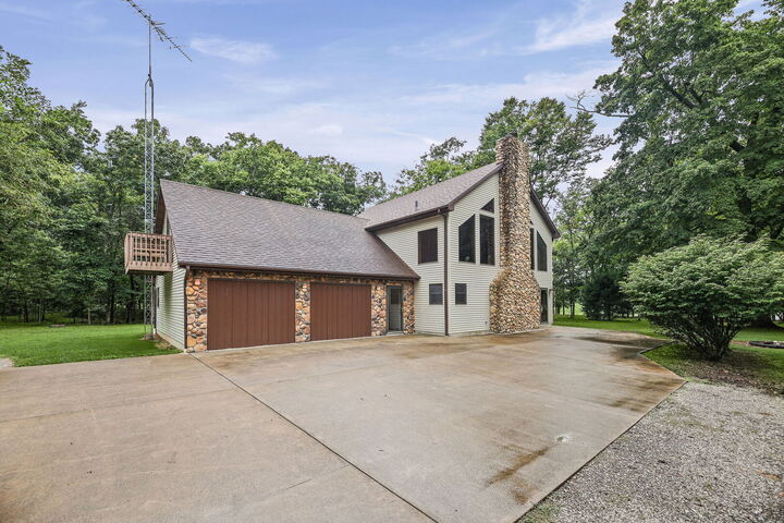 Property Photo: 5016 Kell Road IL 62853