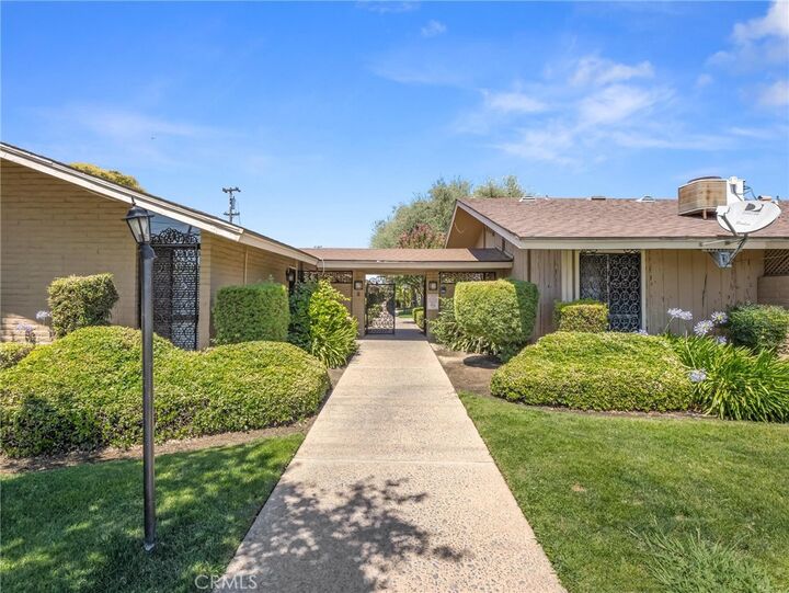 Property Photo: 3749 N Fruit C CA 93705