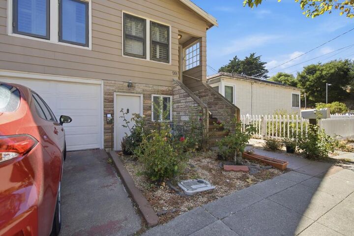 Property Photo:  991 Mills Avenue  CA 94066 