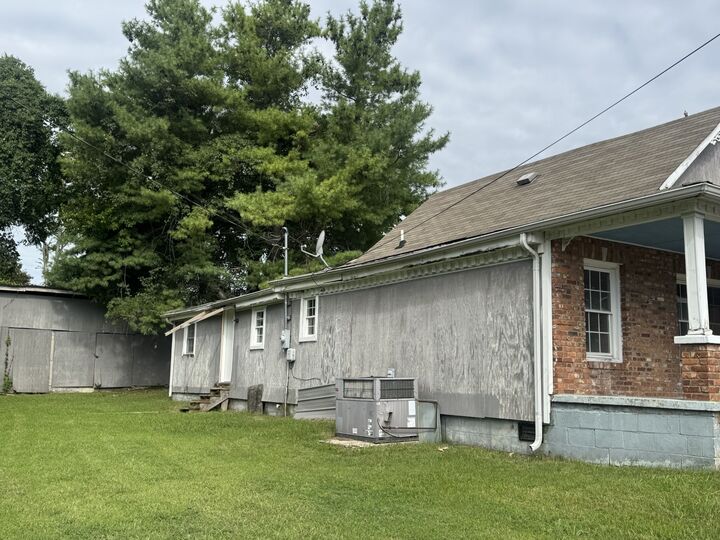 Property Photo: 210 S Foster Ave TN 37066