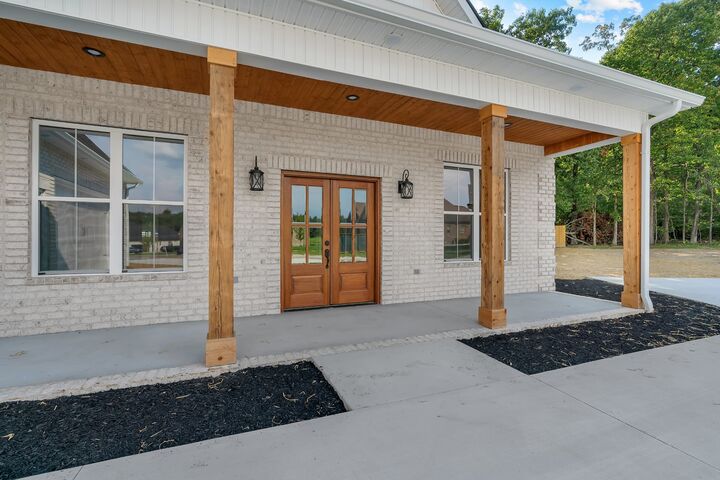 Property Photo: 119 Settlers Trce TN 37388