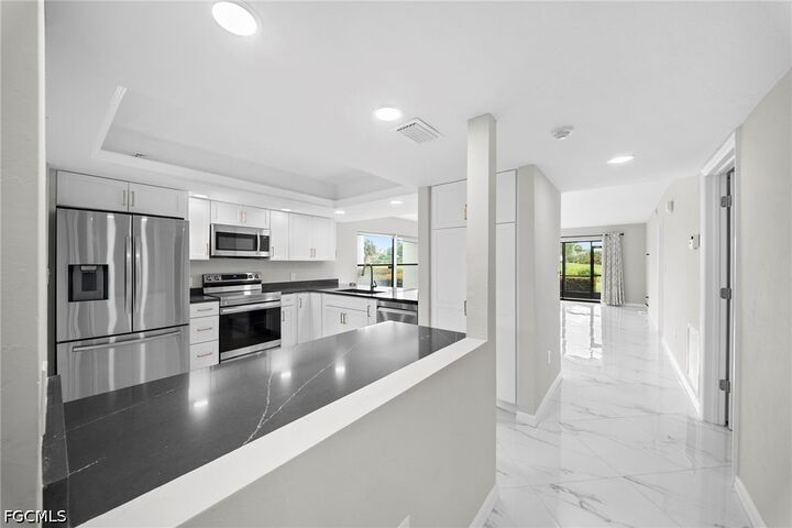 Property Photo:  16472 Timberlakes Drive 101  FL 33908 