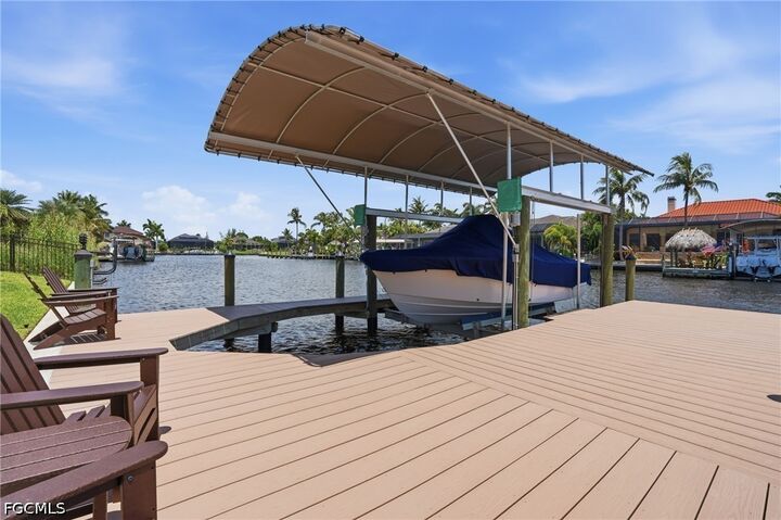 Property Photo:  2531 SW 28th Avenue  FL 33914 