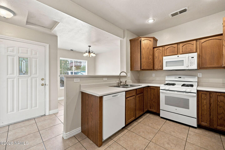 Property Photo:  1487 E Payton Way  AZ 86001 