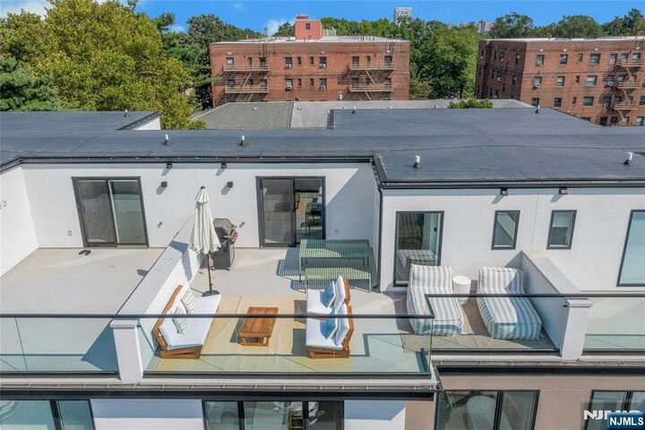 Property Photo:  2282 7th Street  NJ 07024 