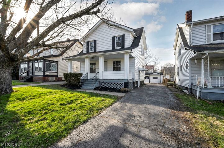 Property Photo: 13620 S Parkway Drive OH 44105
