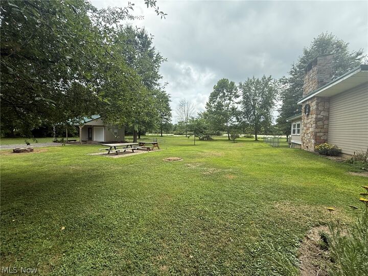 Property Photo: 4465 N Lake Road OH 44491