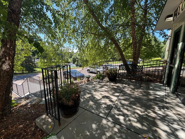 Property Photo:  10521 Cedar Lake Road 411  MN 55305 