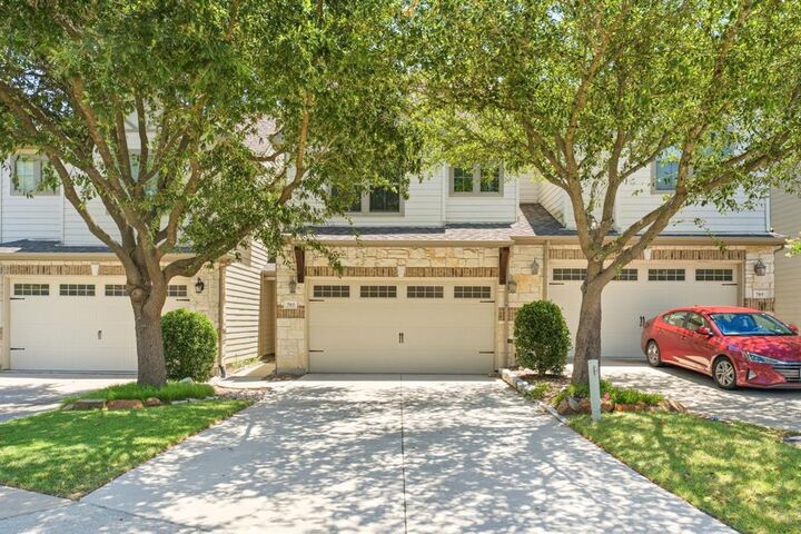 Property Photo: 703 Chestnuthill Drive TX 75013
