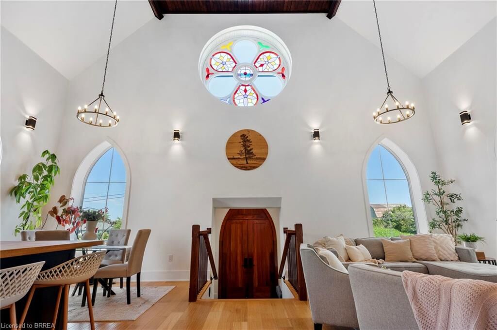 Property Photo: 273 South Cayuga Road ON N1A 2W8