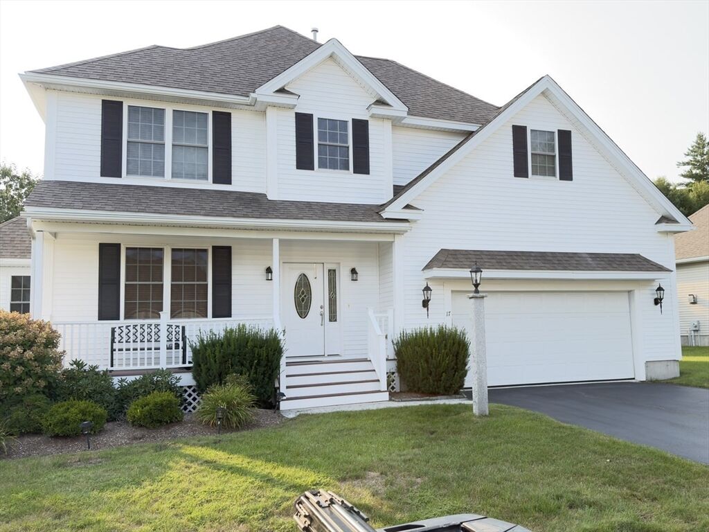Property Photo:  17 Stone Castle Dr 17  MA 01844 