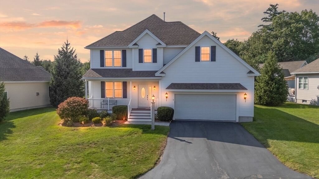 Property Photo: 17 Stone Castle Dr 17 MA 01844