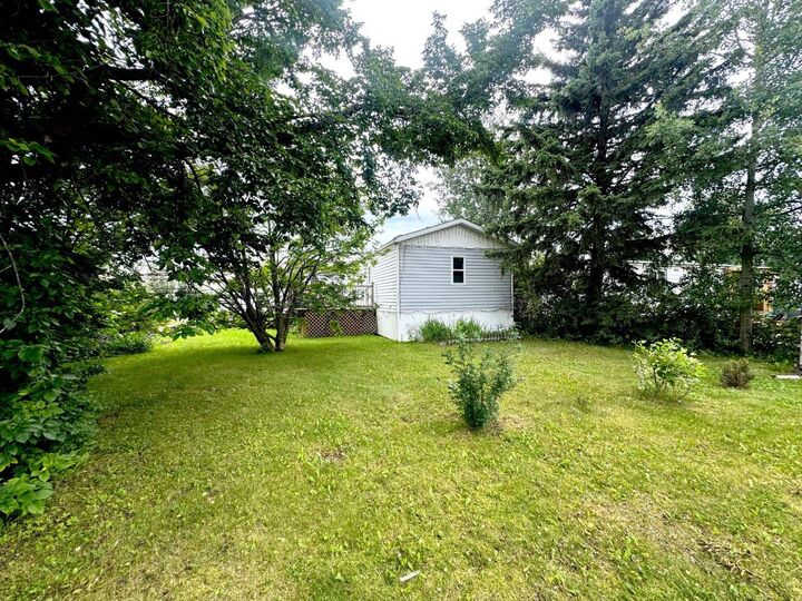 Property Photo: 517 3rd Avenue AB T0H 1P0