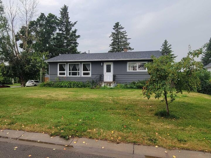 Property Photo: 5502 51 Street AB T0C 0X0