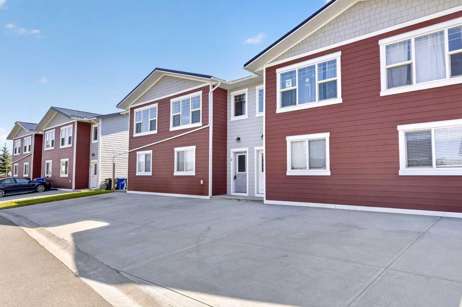 Property Photo: 3 Park Lane AB T0M 0W0