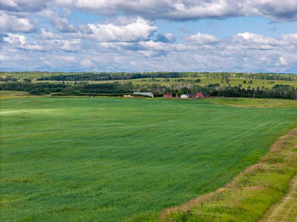 Property Photo: 261126 Range Road 33 AB T4C 0G6