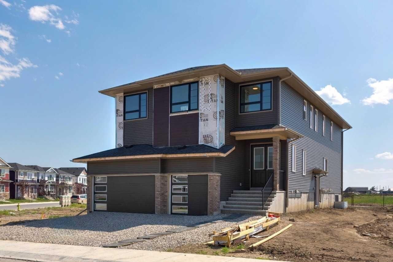 Property Photo: 427 Bridgeport Glen AB T1X 3C9