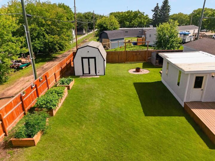 Property Photo: 10205 107 Street AB T0H 2H0