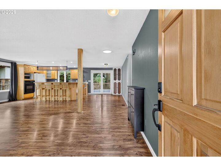 Property Photo:  4992 SW Evelyn St  OR 97219 