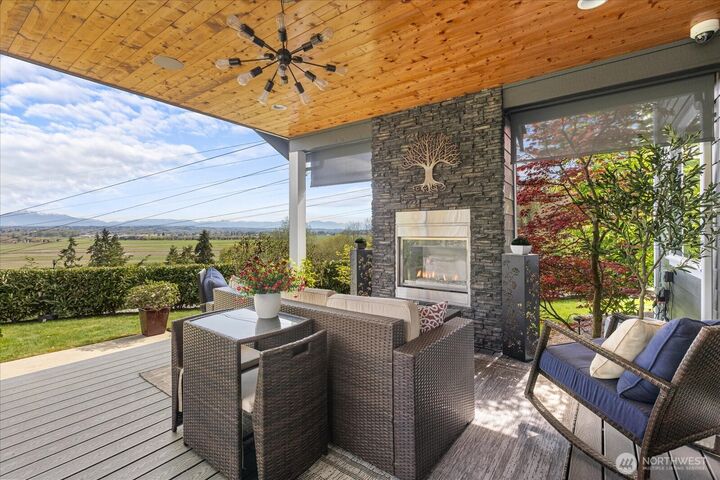 Property Photo: 11733 Seattle Hill Road WA 98296