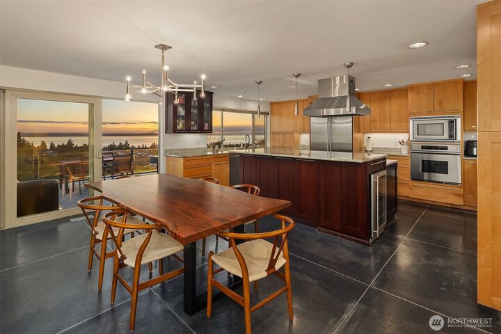Property Photo:  227  Highland Drive  WA 98020 