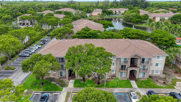Property Photo:  4151 N Haverhill Road 1504  FL 33417 