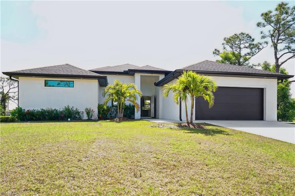 Property Photo: 4309 NW 38th Avenue FL 33993