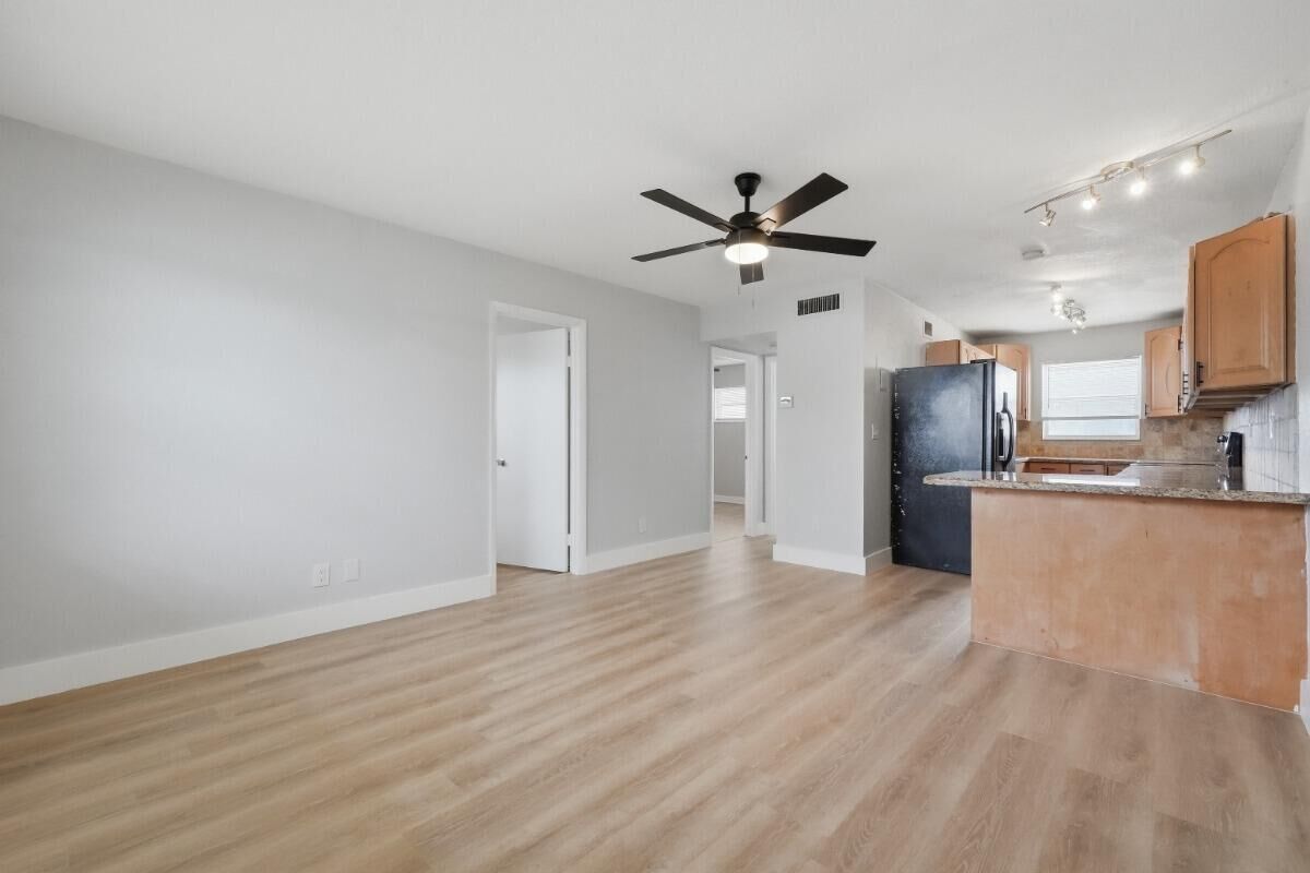 Property Photo: 6191 SW 37th Street 210 FL 33314