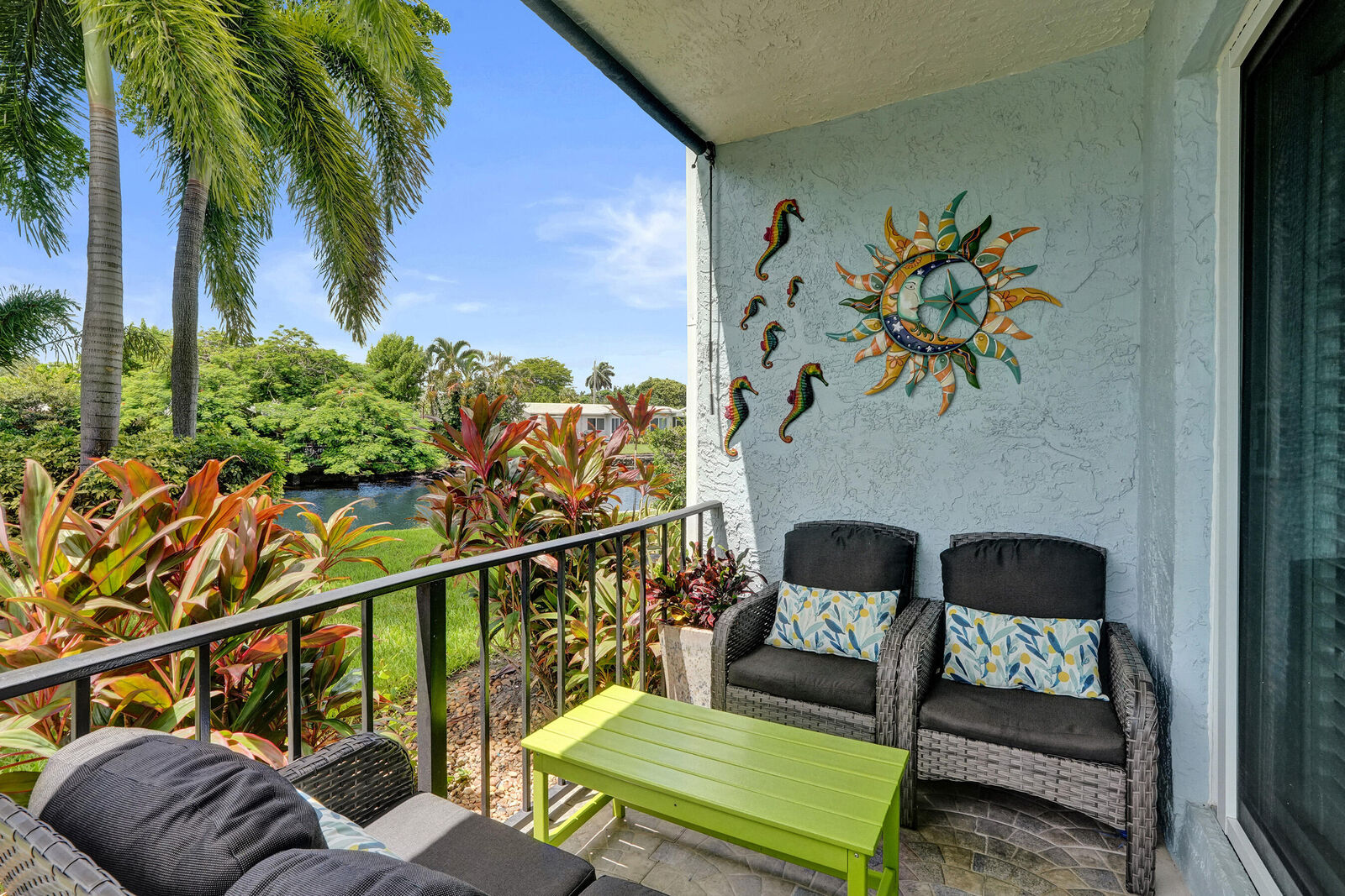 Property Photo:  3004 NE 5th Terrace 107-C  FL 33334 