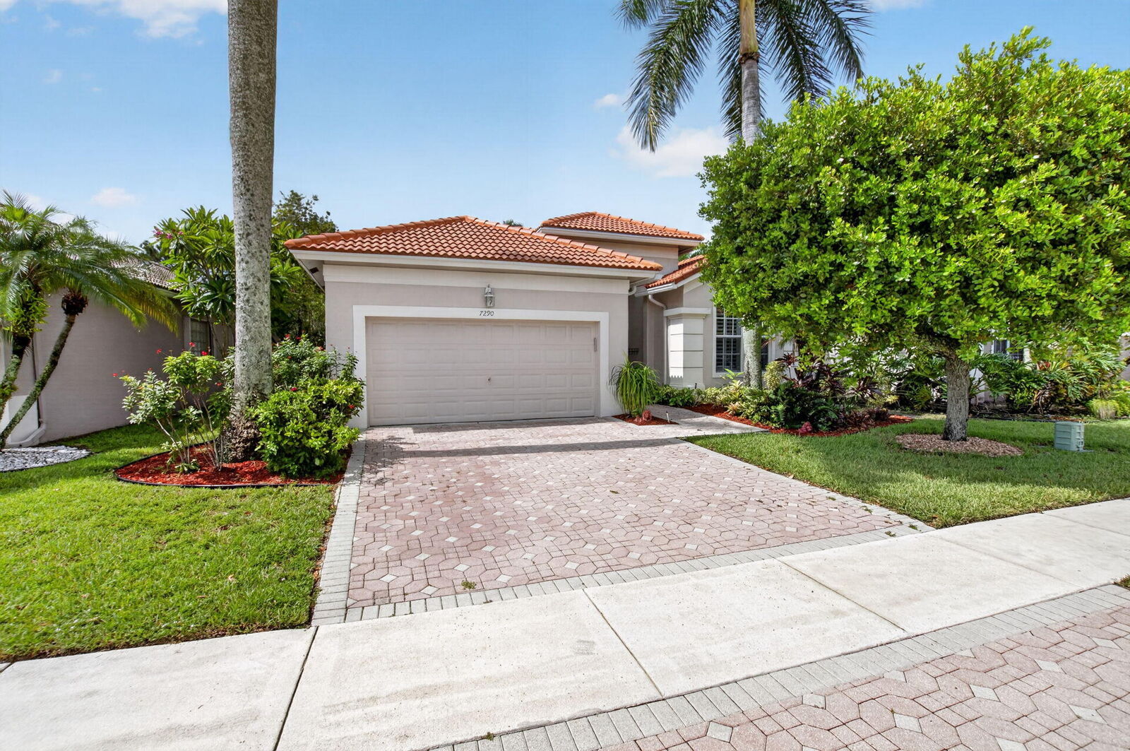 Property Photo:  7290 Southport Drive  FL 33472 