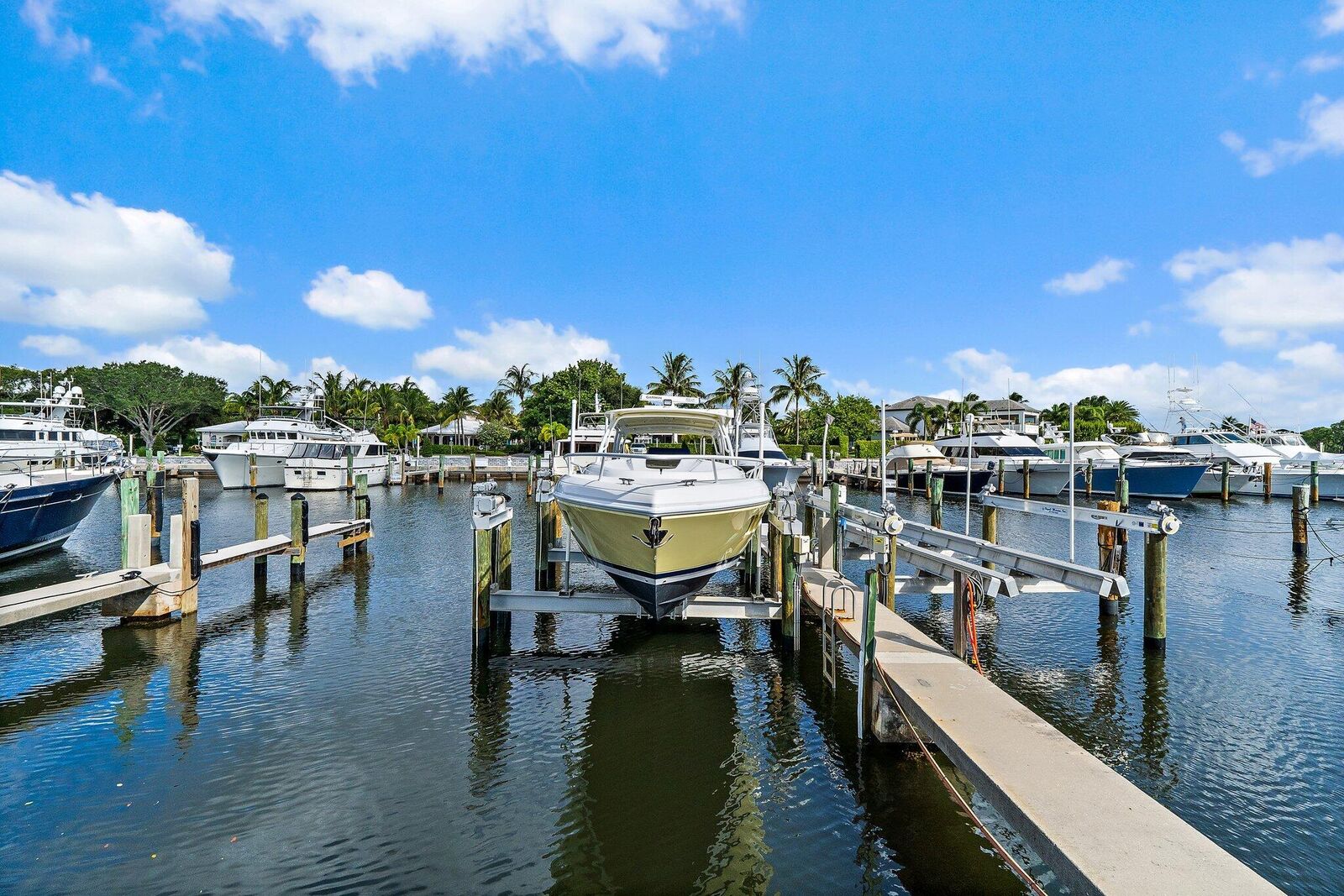 Property Photo: 14410 Palmwood 33B Road FL 33410
