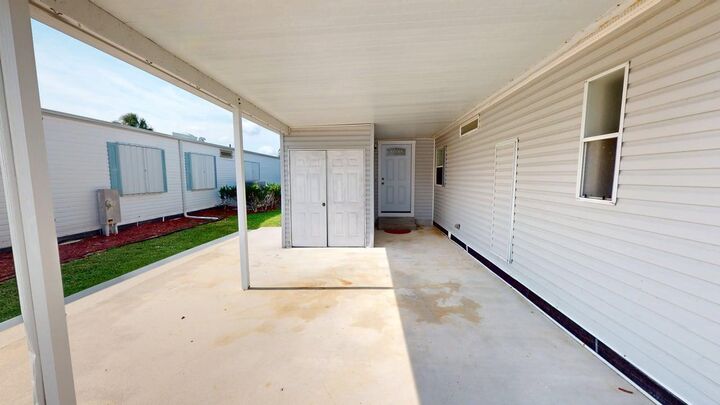Property Photo: 3325 Ironwood Avenue FL 34952