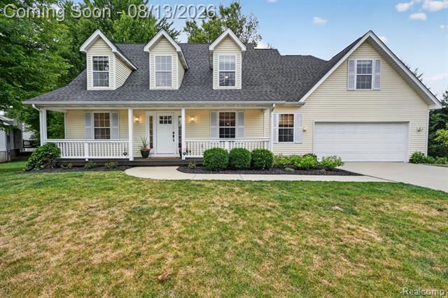 Property Photo:  2028 Waterside Drive  MI 48430 