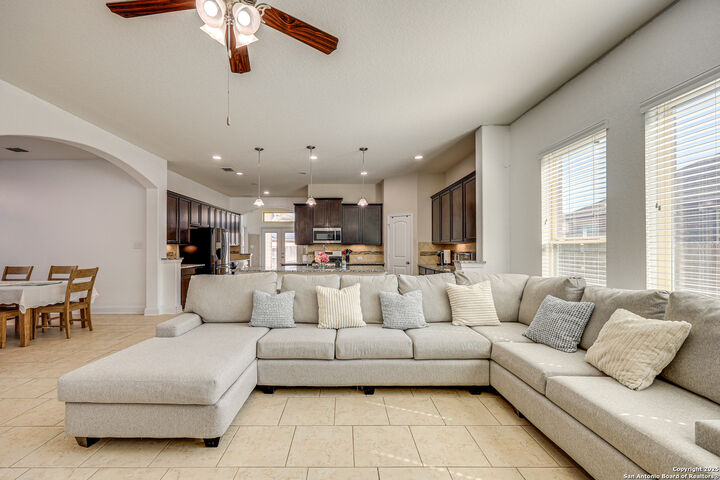 Property Photo: 13929 Bellows Path TX 78253