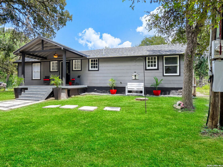 Property Photo: 4035 Sleepy Hollow TX 78230