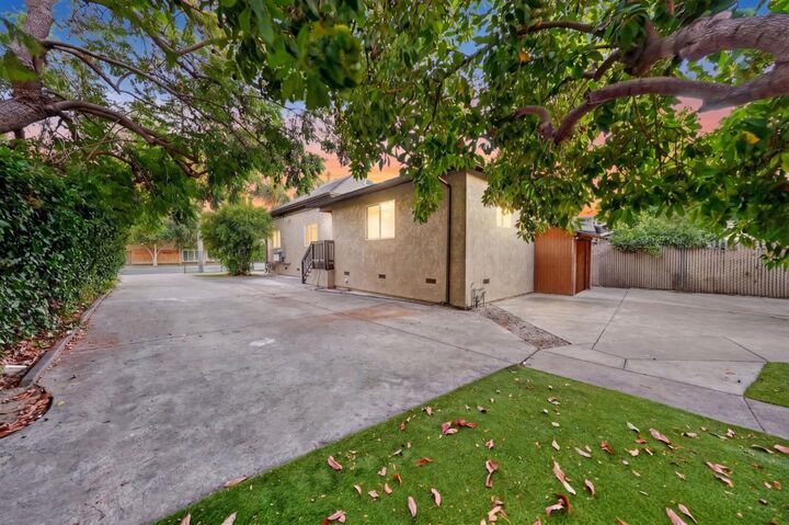 Property Photo: 585 East Saint James Street CA 95112