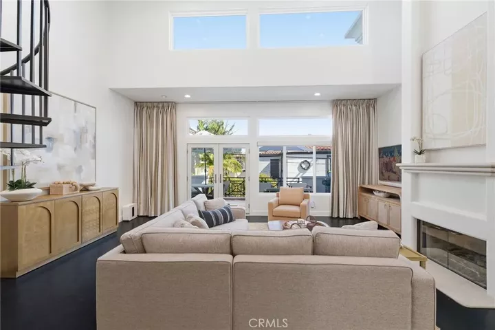 Property Photo:  720 Manhattan Beach Boulevard  CA 90266 