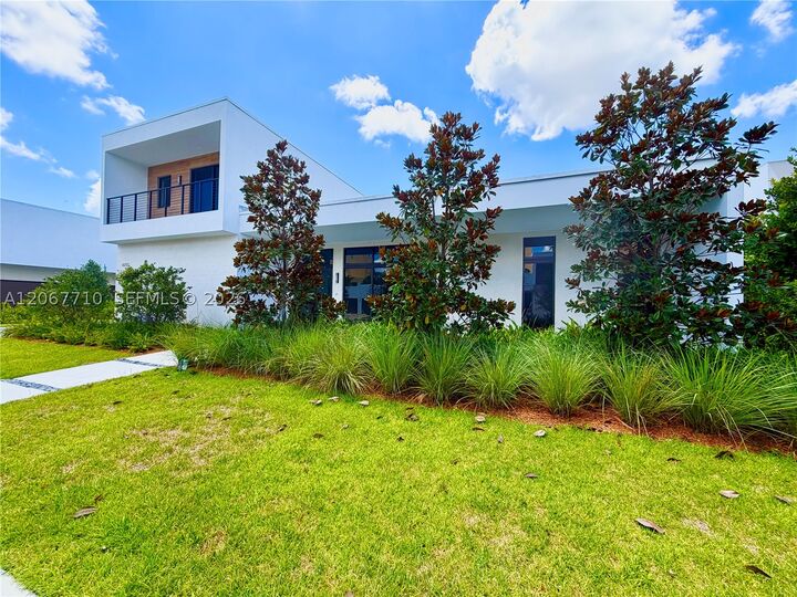 Property Photo:  16752 S Botaniko Dr S  FL 33326 