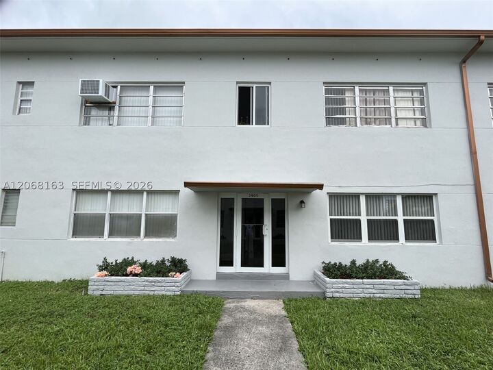 Property Photo: 3911 W Flagler St 2C FL 33134